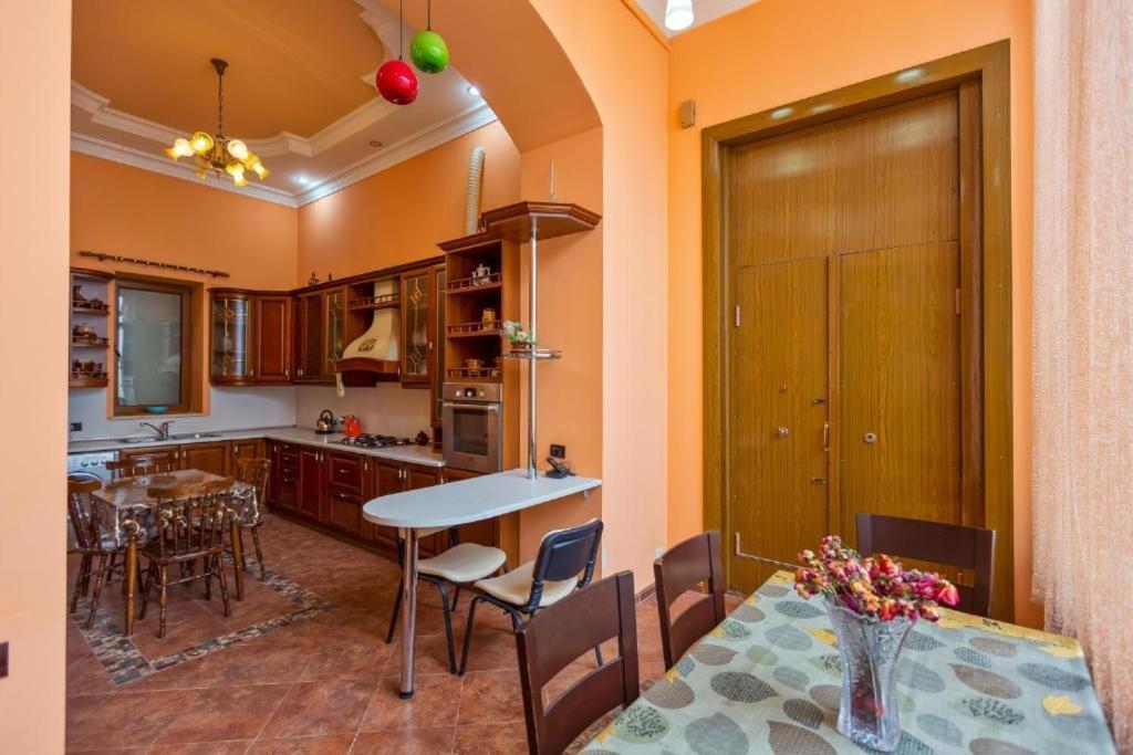 Deniz Inn Boutique Hotel Баку Екстер'єр фото